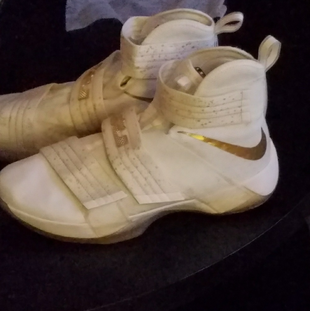 Nike Lebron Soldier 10 White Gold